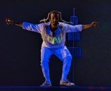 Musical Itan e Tal volta ao Guairinha no mês de maio pelo projeto Crianças no Teatro