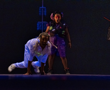 Musical Itan e Tal volta ao Guairinha no mês de maio pelo projeto Crianças no Teatro