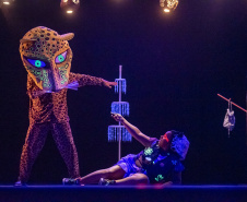 Musical Itan e Tal volta ao Guairinha no mês de maio pelo projeto Crianças no Teatro