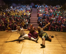 Musical Itan e Tal volta ao Guairinha no mês de maio pelo projeto Crianças no Teatro