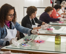  Público com mais de 60 anos terá encontro especial no MON com a artista Leila Pugnaloni 