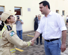 Com um investimento de R$ 8,5 milhões do Governo do Estado, foi inaugurada a nova sede do 1° Subgrupamento de Bombeiros Independente (SGBI) de Ivaiporã nesta quinta-feira (04), data que também marca o Dia Internacional do Bombeiro. O evento contou com a presença do governador Carlos Massa Ratinho Junior, que também anunciou a conclusão da nova Estação de Tratamento de Esgoto da Sanepar na cidade, além de uma série de novos investimentos que beneficiam toda a região do Vale do Ivaí.