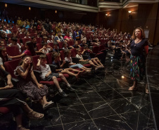 Crianças no Teatro prossegue no Noroeste e Campos Gerais em junho