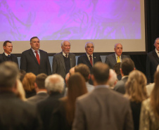 O governador em exercício Darci Piana  participa da premiação do III Ranking das 100 Maiores Sociedades Anônomas do Paraná.