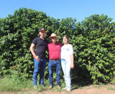 Visita técnica do Sistema Estadual de Agricultura a propriedades de café em Carlópolis