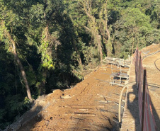 Obra na Graciosa tem frentes de trabalho em 4 km, com serviços de dia e de noite 