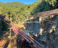 Obra na Graciosa tem frentes de trabalho em 4 km, com serviços de dia e de noite 