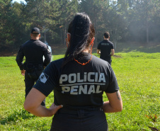 Policiais penais são capacitados para atuar como instrutores de técnicas não letais