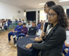 Júri simulado engaja estudantes ao estimular estudo das leis e Direitos Humanos em colégio estadual