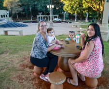 Desde que foi reformada, ampliada e entregue, em outubro do ano passado, a Praça Antônio Geraldo Mendes tornou-se ponto de encontro para os moradores de Leópolis, município de 4.145 habitantes no Norte do Paraná.