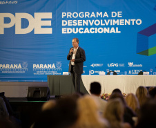 Aula inaugural em Foz do Iguaçu marca início do PDE para dois mil professores da rede estadual