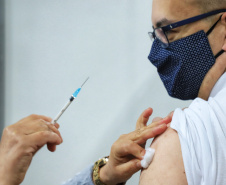Saúde do Paraná é destaque nacional em estratégias de cobertura vacinal