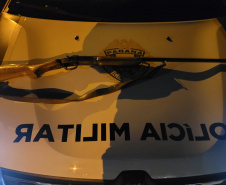 Polícia Militar prende quatro pessoas e apreende 20 motocicletas durante abordagem em Curitiba