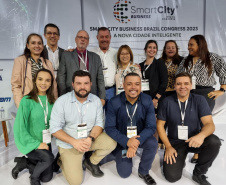 Municípios do Paraná recebem prêmio em congresso sobre cidades inteligentes