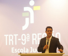 O governador Carlos Massa Ratinho Junior participou de um seminário sobre combate ao trabalho infantil nesta quarta-feira (31), em Foz do Iguaçu. 