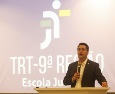 O governador Carlos Massa Ratinho Junior participou de um seminário sobre combate ao trabalho infantil nesta quarta-feira (31), em Foz do Iguaçu. 