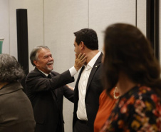 O governador Carlos Massa Ratinho Junior participou de um seminário sobre combate ao trabalho infantil nesta quarta-feira (31), em Foz do Iguaçu. 