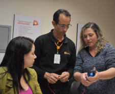 Mulheres aprendem noções de elétrica predial em curso gratuito em Londrina 