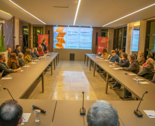 Empresários de Curitiba participam de evento sobre como economizar energia no mercado livre 