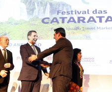 18ª edição, o Festival das Cataratas promoveu, na noite desta quarta-feira (31), no Hotel Recanto Cataratas, a solenidade de abertura do evento. Contou com a participação do governador do Paraná, Carlos Massa Ratinho Junior, Daniela Carneiro, ministra de Turismo do Brasil, e Sofía de Montiel de Afara, ministra do Turismo do Paraguai.