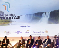 18ª edição, o Festival das Cataratas promoveu, na noite desta quarta-feira (31), no Hotel Recanto Cataratas, a solenidade de abertura do evento. Contou com a participação do governador do Paraná, Carlos Massa Ratinho Junior, Daniela Carneiro, ministra de Turismo do Brasil, e Sofía de Montiel de Afara, ministra do Turismo do Paraguai.