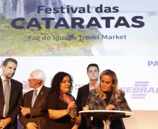 18ª edição, o Festival das Cataratas promoveu, na noite desta quarta-feira (31), no Hotel Recanto Cataratas, a solenidade de abertura do evento. Contou com a participação do governador do Paraná, Carlos Massa Ratinho Junior, Daniela Carneiro, ministra de Turismo do Brasil, e Sofía de Montiel de Afara, ministra do Turismo do Paraguai.