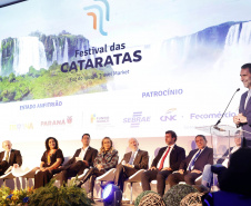 18ª edição, o Festival das Cataratas promoveu, na noite desta quarta-feira (31), no Hotel Recanto Cataratas, a solenidade de abertura do evento. Contou com a participação do governador do Paraná, Carlos Massa Ratinho Junior, Daniela Carneiro, ministra de Turismo do Brasil, e Sofía de Montiel de Afara, ministra do Turismo do Paraguai.