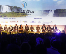 18ª edição, o Festival das Cataratas promoveu, na noite desta quarta-feira (31), no Hotel Recanto Cataratas, a solenidade de abertura do evento. Contou com a participação do governador do Paraná, Carlos Massa Ratinho Junior, Daniela Carneiro, ministra de Turismo do Brasil, e Sofía de Montiel de Afara, ministra do Turismo do Paraguai.