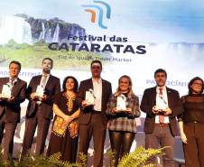 18ª edição, o Festival das Cataratas promoveu, na noite desta quarta-feira (31), no Hotel Recanto Cataratas, a solenidade de abertura do evento. Contou com a participação do governador do Paraná, Carlos Massa Ratinho Junior, Daniela Carneiro, ministra de Turismo do Brasil, e Sofía de Montiel de Afara, ministra do Turismo do Paraguai.