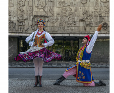 Julho tem gastronomia caiçara, dança folclórica, carneiro no buraco e ciência no calendário turístico paranaense