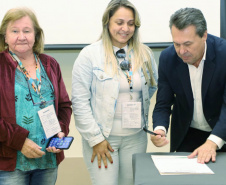 Assinatura do Protocolo de Intenções entre a Secretaria de Estado do Turismo e as IGR, e o compromisso do governo do Paraná com o desenvolvimento do turismo marcou o primeiro dia de evento.