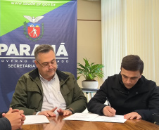 O secretário de Estado da Saúde, Beto Preto, assinou, nesta segunda-feira (19), a autorização para início das obras de dois Prontos Atendimentos Municipais (PAM) na região dos Campos Gerais, no centro-leste do Estado