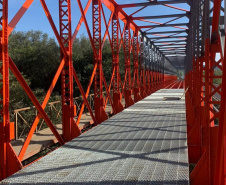 Ponte entre Lapa e Campo do Tenente deve ter tráfego de veículos liberado em 30 dias 