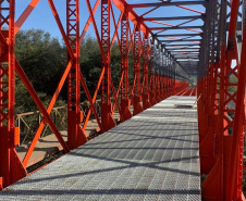 Ponte entre Lapa e Campo do Tenente deve ter tráfego de veículos liberado em 30 dias 