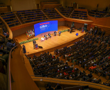 O governador Carlos Massa Ratinho Junior defendeu o fortalecimento da integração interestadual durante a abertura do 8º encontro do Consórcio de Integração Sul e Sudeste (Cosud), nesta sexta-feira (02), em Belo Horizonte.