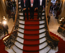 O governador Carlos Massa Ratinho Junior defendeu o fortalecimento da integração interestadual durante a abertura do 8º encontro do Consórcio de Integração Sul e Sudeste (Cosud), nesta sexta-feira (02), em Belo Horizonte.