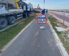 Com o avanço das obras da recuperação da Orla de Matinhos para pontos mais centrais da cidade, o Instituto Água e Terra (IAT) reforça o pedido para que moradores e turistas sigam atentos aos avisos de segurança, evitando acidentes.