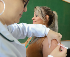 No dia da imunização, Saúde ressalta a importância das vacinas ao longo da vida