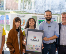 Secretário de Estado da Educação visita escola em Campo Largo e formaliza início de obras de reforma na instituição