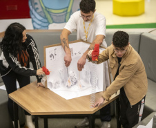 Bonecos, marionetes e atrações para as idades marcam uma semana repleta de atividades culturais