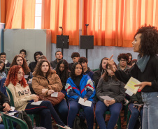 Seed-PR promove ação de conscientização sobre o racismo no Colégio Estadual Professor Lysímaco Ferreira da Costa