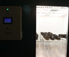 UENP instala equipamento de cultivo controlado de plantas para auxiliar em pesquisas