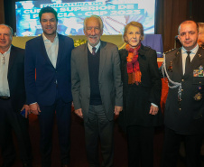 O governador em exercício Darci Piana participou nesta segunda (24) no Museu Oscar Niemeyer, em Curitiba, da formatura de 35 oficiais da Polícia Militar e do Corpo de Bombeiros no Curso Superior de Polícia