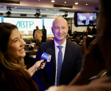 Portos do Paraná apresenta pioneirismo da concessão do canal de acesso em encontro do setor