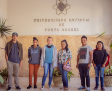 Calouros indígenas da UEPG fazem atividade para conhecer a instituição 