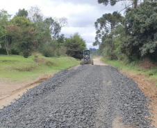 Contrato de R$ 16,8 mi para conservar estradas rurais de Mallet, Lapa e São Mateus do Sul 