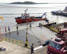 Ferry boat de Guaratuba opera normalmente após troca de ponte 