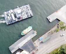 Ferry boat de Guaratuba opera normalmente após troca de ponte 