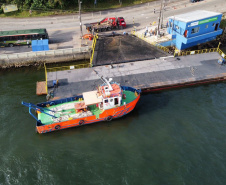 Ferry boat de Guaratuba opera normalmente após troca de ponte 