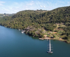 Ribeirão Claro, 26 de julho de 2023 - Com a presença dos secretários de Turismo do Paraná, Márcio Nunes, e de São Paulo, Roberto Lucena, aconteceu no Resort Tayayá, a assinatura do Protocolo de Intenções para o fomento integrado do turismo na região denominada Angra Doce.